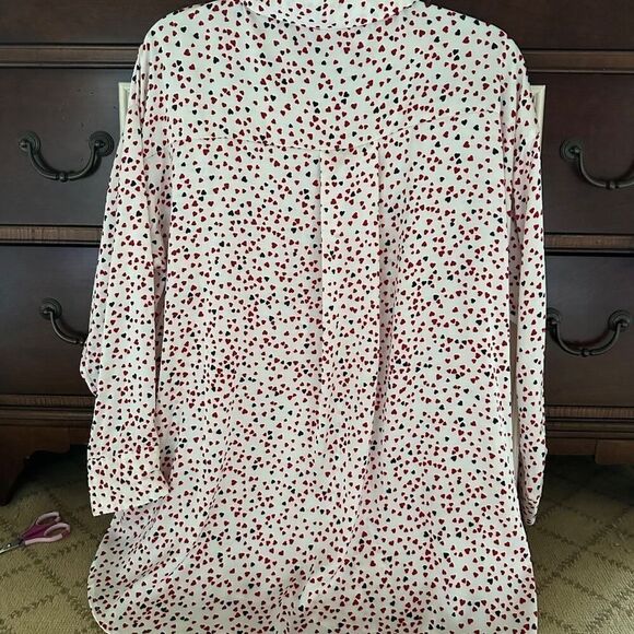 Zara white silken long sleeve button down shirt with red and black hearts NWOT M - Picture 4 of 14